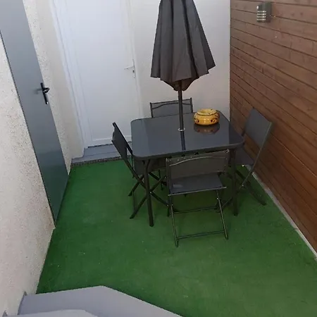 Spacieux Wifi Stationnement Gratuit Petite Terrasse (adults Only) *